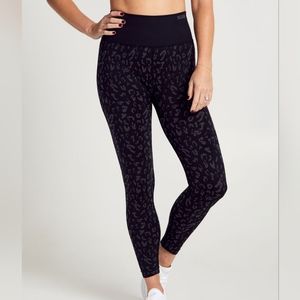 Soul Cycle Seamless Leopard Leggings